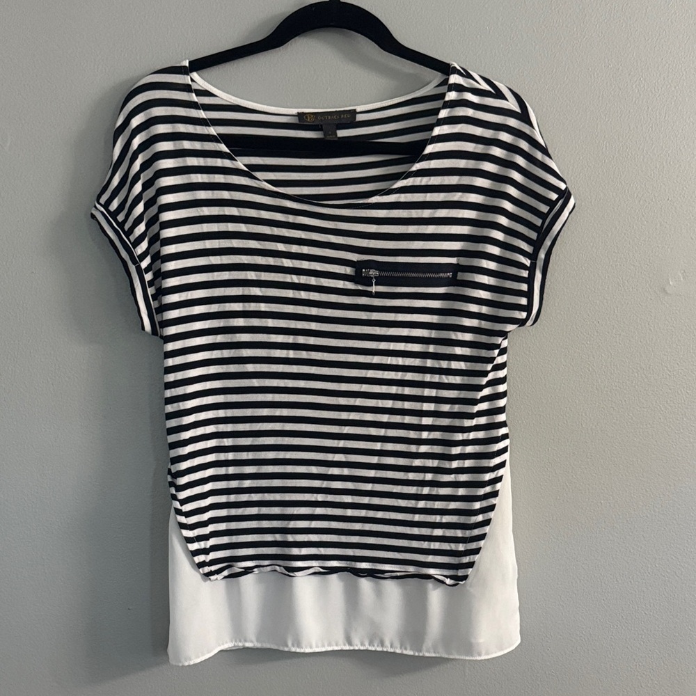 Outback Red Black and White Striped Short Sleeve Top